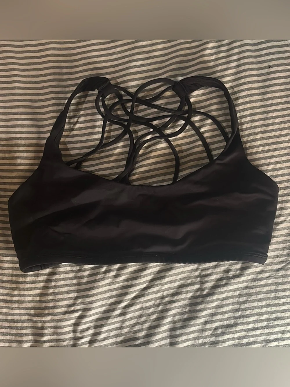 Camo lululemon sports bra
